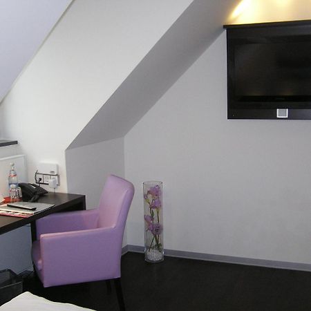 Hotel Zur Promenade โดเนาเวิร์ท ภายนอก รูปภาพ