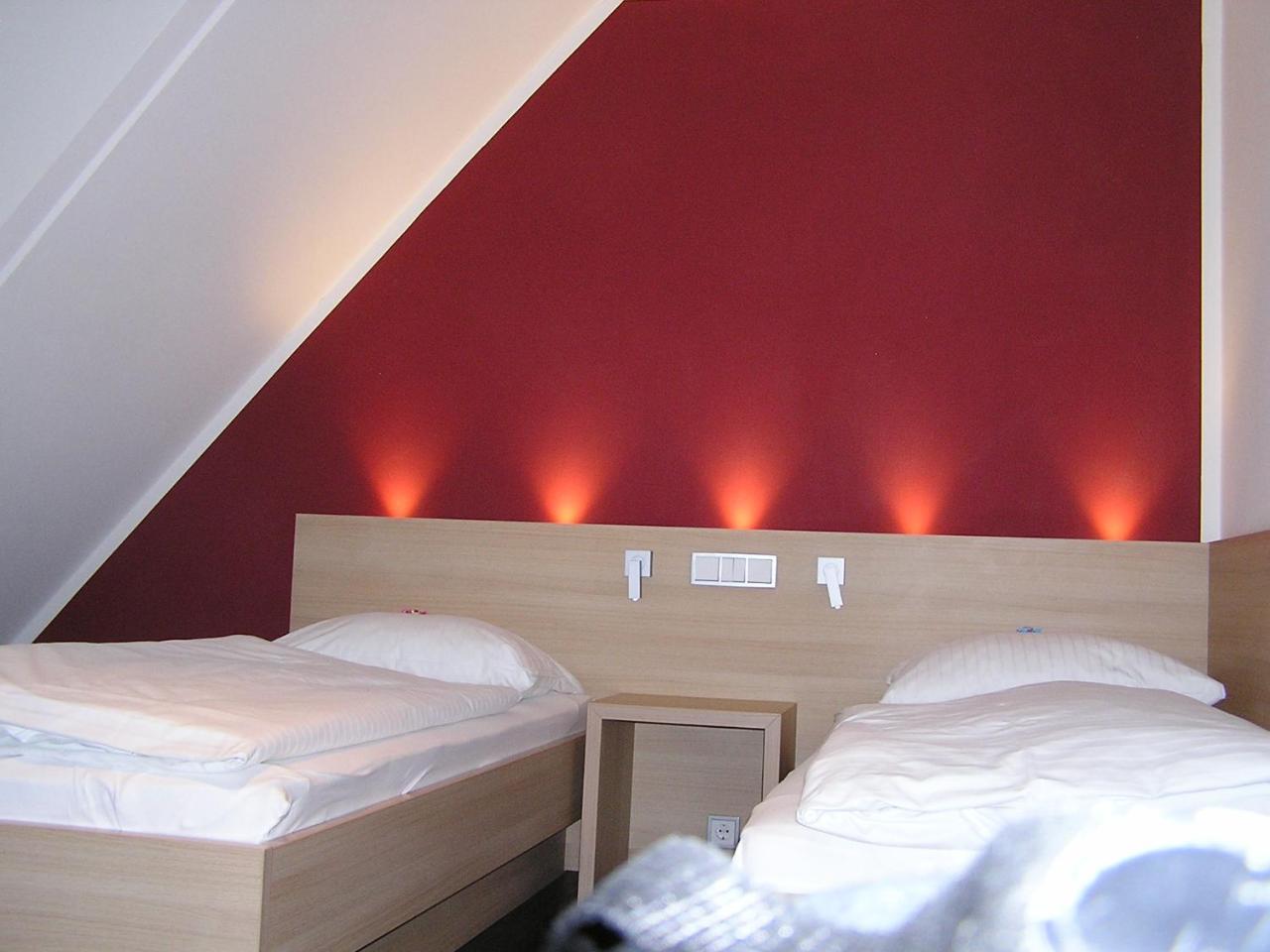 Hotel Zur Promenade โดเนาเวิร์ท ภายนอก รูปภาพ