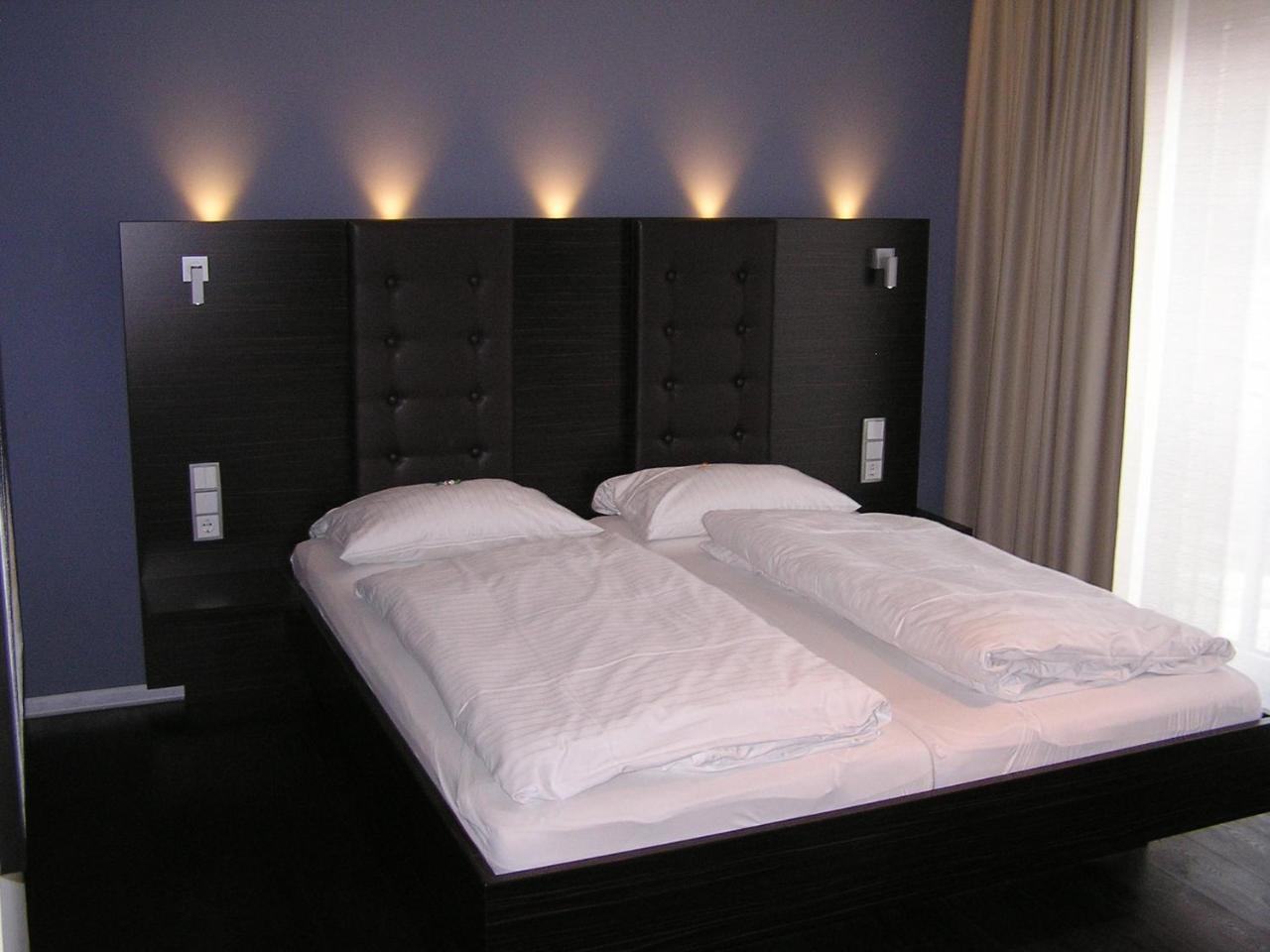 Hotel Zur Promenade โดเนาเวิร์ท ภายนอก รูปภาพ